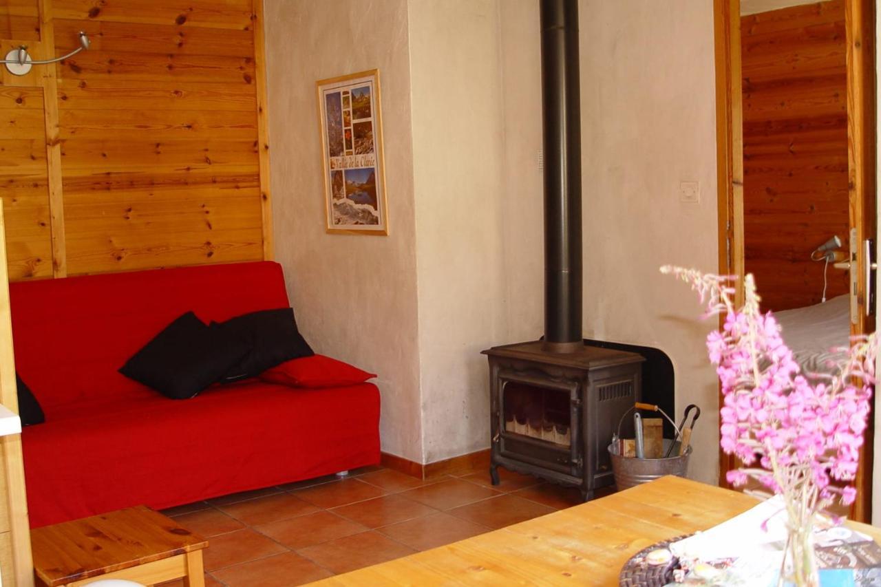 Le Leyrier Hameau Des Chazals Nevache Hautes Alpes Екстериор снимка
